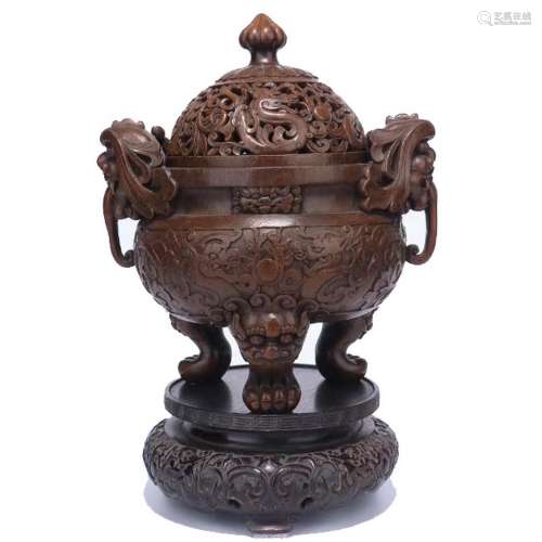 VERY FINELY CARVED BAMBOO TRIPOD COVERED CENSER