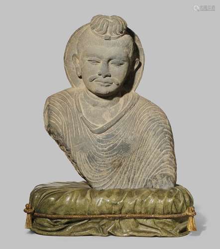 3RD/4TH C. AD GANDHARAN GREY SCHIST BUST OF SAKYAMUNI