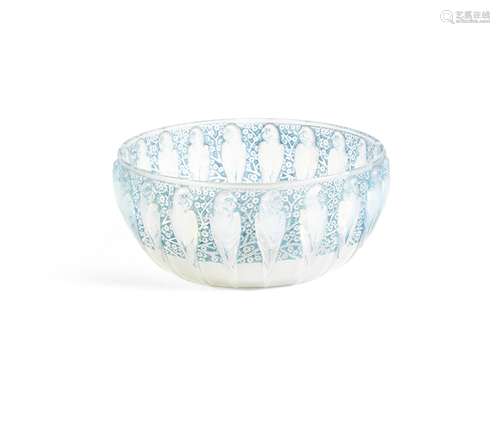 Rene Lalique (French, 1860-1945) A Pre-War 'Perruches' Bowl, design introduced in 1931