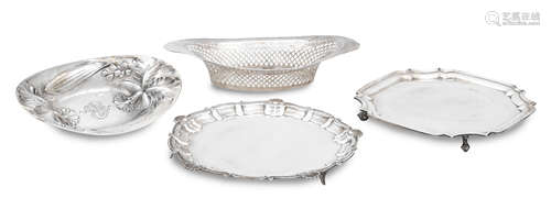 Two silver salvers by Henry Williamson Ltd, Birmingham 1923 and E.Viner, Sheffield 1963 (4)