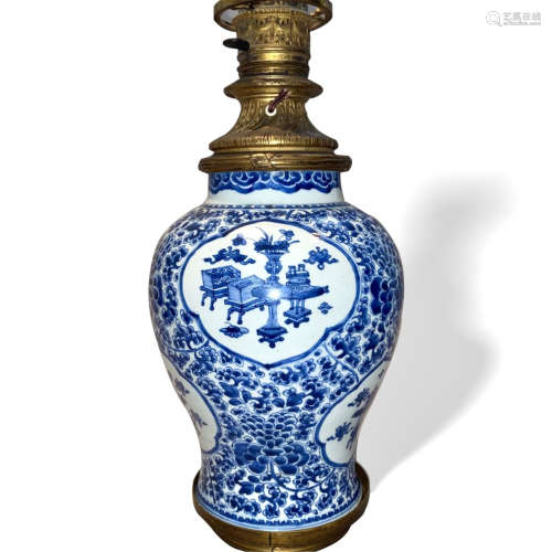 A Blue And White 'Hundred Antiques' General Jar Lamp, Kangxi Period, Qing Dynasty清康熙 青花博古纹将军罐台灯