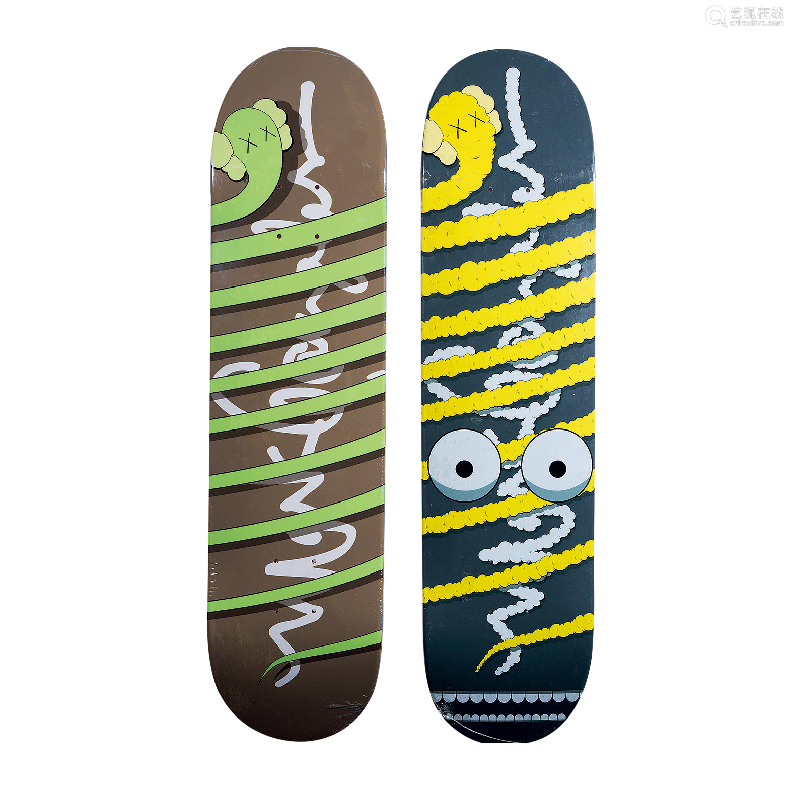 2005年KAWS 布莱恩·唐纳利Krooked × KAWS Skateboard 滑板（ab）（两件一组） 彩绘枫木－【Deal Price  Picture】
