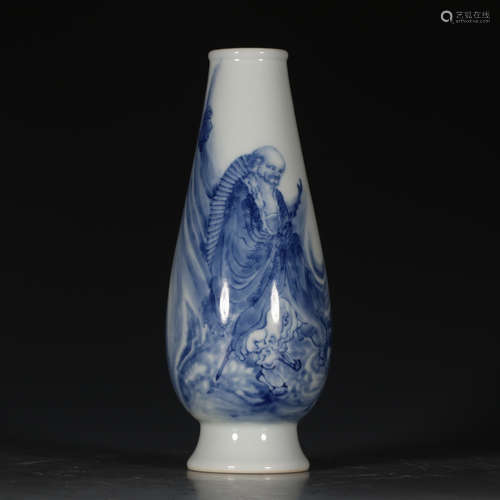 A Chinese Blue and White Porcelain Vase