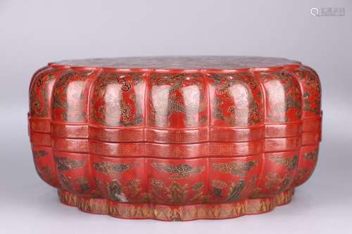 A Chinese Red Carved Lacquerware Dragon Pattern Box