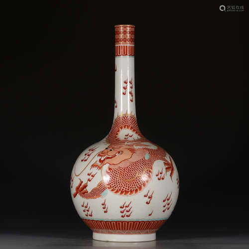 A Chinese Gild Dragon Pattern Porcelain Vase