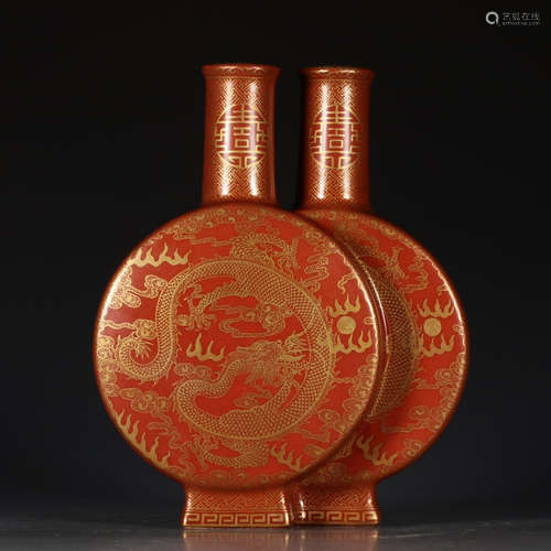 A Chinese Iron Red Gild Dragon Pattern Porcelain Siamesed Vase