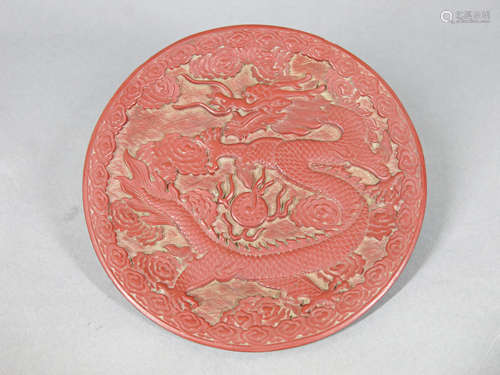 A Chinese Lacquerware Dragon Pattern Plate