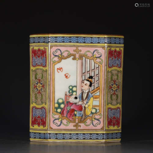 A Chinese Yellow Famille Rose Gild Figure Painted Porcelain Brush Pot