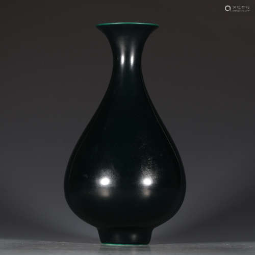 A Chinese Mirror Black Glaze Porcelain Vase