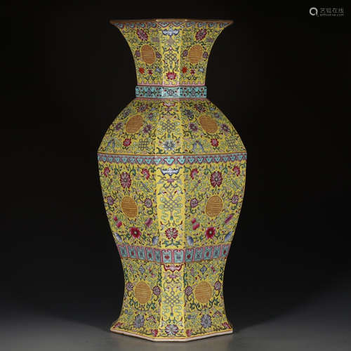 A Chinese Famille Rose Floral Porcelain Flower Vase