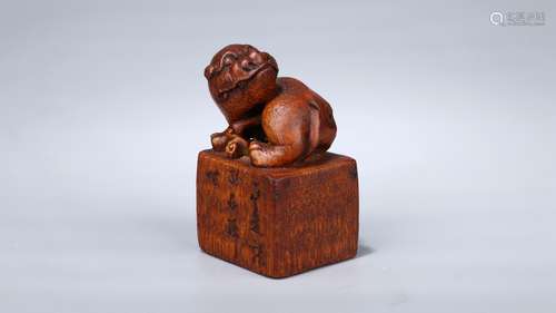 A Chinese Carved Bamboo Beast Seal