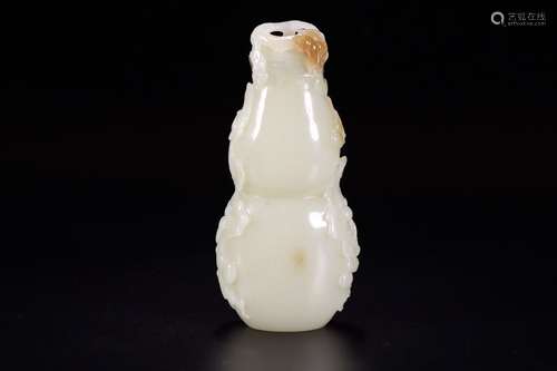 A Chinese Carved Hetian Jade Gourd-shaped Vase