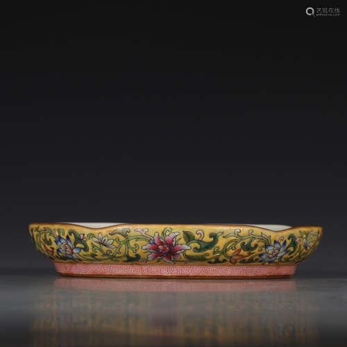 A Chinese Famille Rose Floral Porcelain Washer