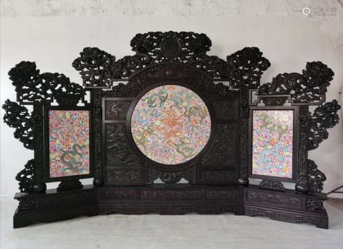 A Chinese Porcelain Painting Inlaid Red Sandalwood Screen