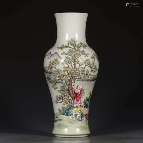 A Chinese Famille Rose Porcelain Vase