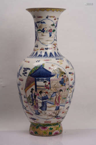 A Chinese Blue&white Famille Rose Dragon Pattern Porcelain Vase