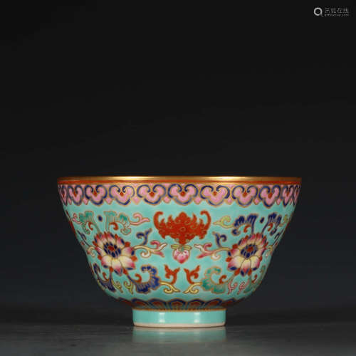 A Chinese Green Gild Famille Rose Porcelain Bowl