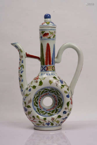 A Chinese Famille Rose Floral Porcelain Winr Pot