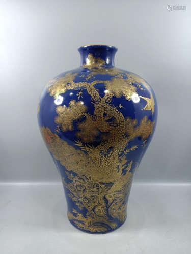 A Chinese Altar Blue Glazed Gild Porcelain Vase