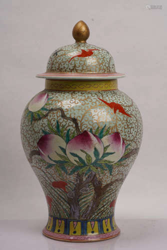 A Chinese Famille Rose Gild Floral Porcelain Jar