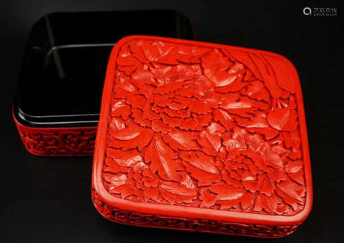 A Chinese Carved Lacquerware Floral Box