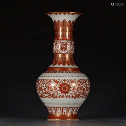 A Chinese Famille Rose Iron Red Floral Porcelain Vase