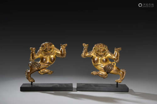 A Chinese Gild Copper Lion Ornament