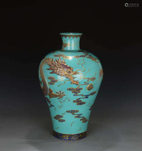 A Chinese Green Background Dragon Carved Porcelain Vase
