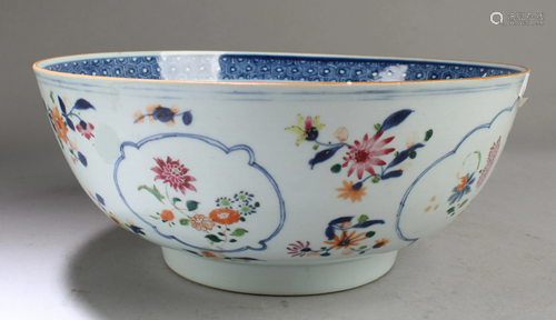 Antique Chinese Famille Rose Porcelain Bowl