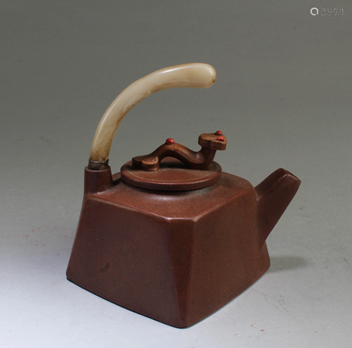 Chinese Zisha Teapot