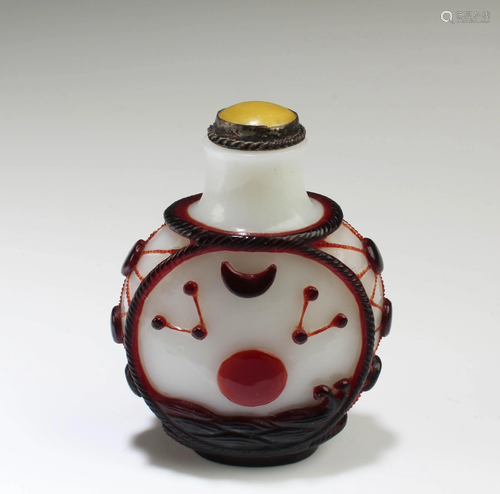 Chinese Peking Glass Snuff Bottle