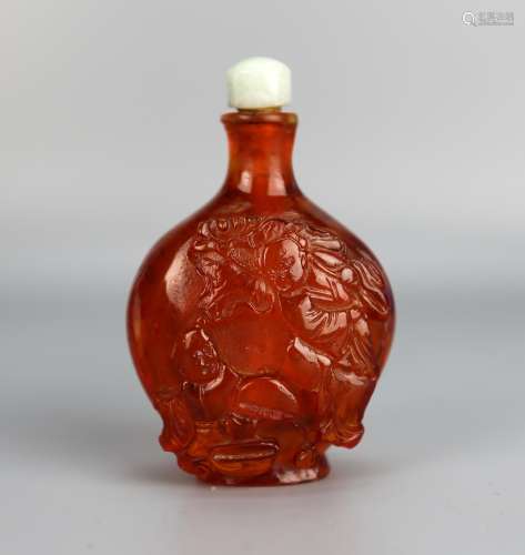 A Chinese Gold Amber Snuff Bottle, Qing Dynasty