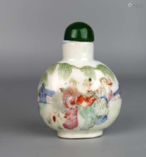 A Chinese Famille Rose Snuff Bottle Painted with