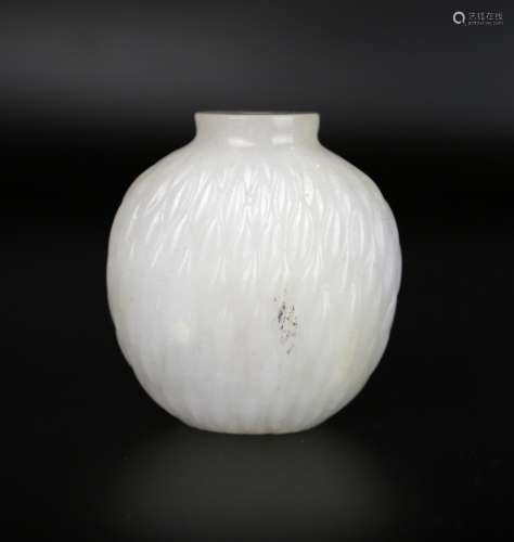A Chinese White Jade Snuff Bottle, Qing Dynasty