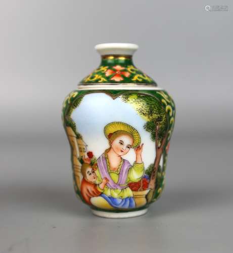 A Chinese Falangcai Revolving Snuff Bottle, Qing