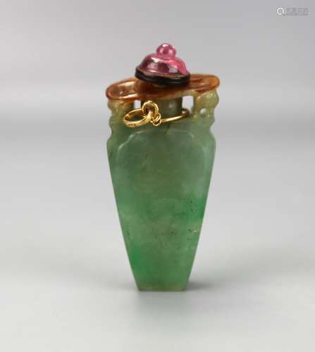 A Chinese Green & Russet Jade Snuff Bottle, Qing