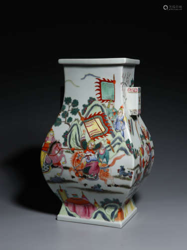 乾隆款·粉彩人物故事赏瓶 A Chinese Famille Rose Figure Painted Porcelain Vase