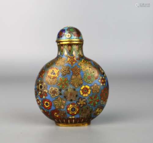 A Chinese Cloisonne Snuff Bottle, Jiaqing Period, Qing
