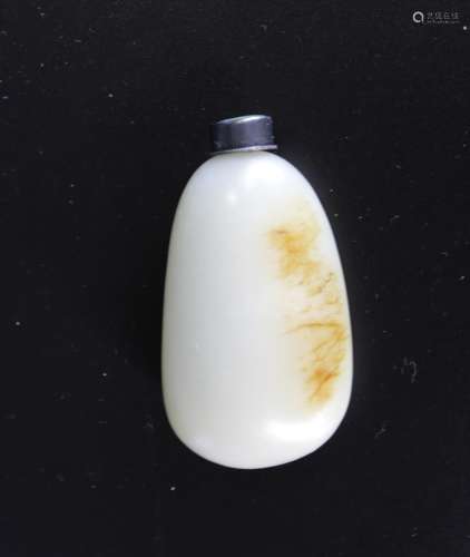 A Chinese Jade Snuff Bottle, Pebble Material, Qing