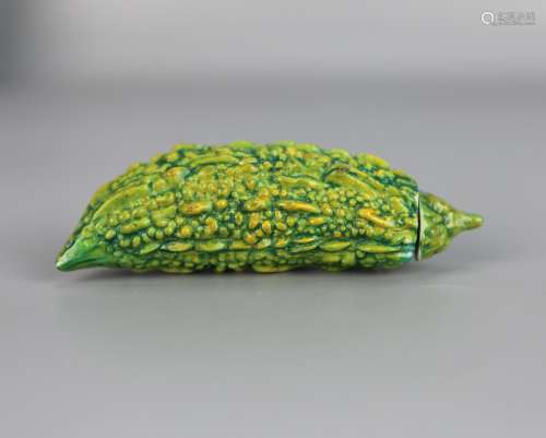 A Chinese Faux Bois Glaze Fingered Citron Snuff Bottle,