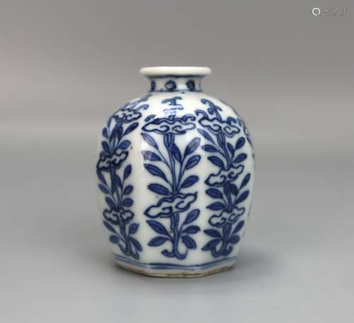 A Chinese Octagonal Blue & White Miniature Vase,