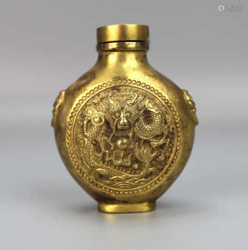 A Chinese Gilt Bronze Snuff Bottle, Tongzhi Mark