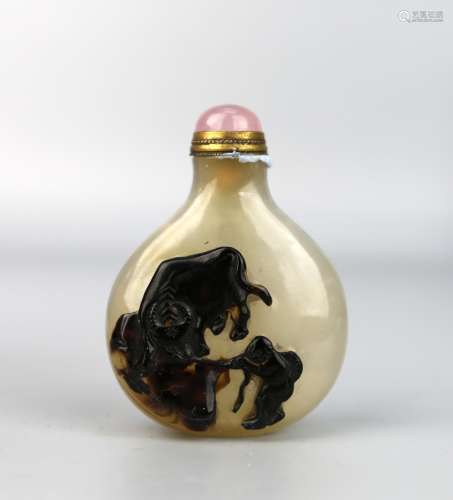 A Chinese Agate Snuff Bottle, Qing Dynasty