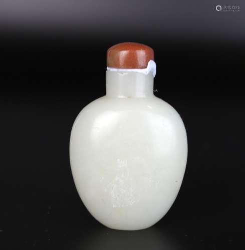 A Chinese White Jade Snuff Bottle, Qing Dynasty