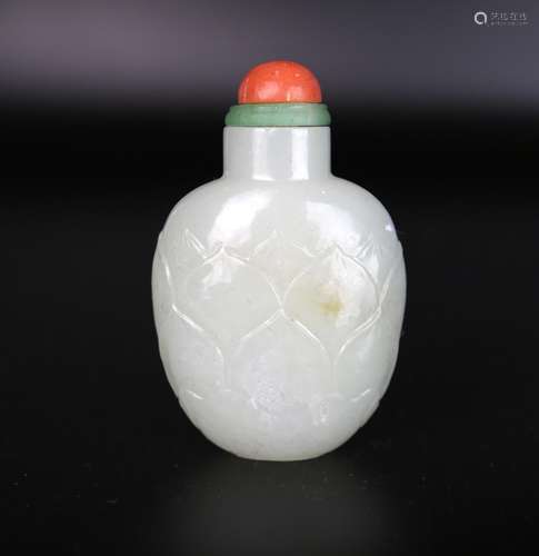 A Chinese White Jade Snuff Bottle, Qing Dynasty