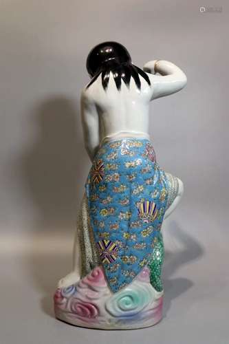 五彩人物瓷塑像 a Chinese Multi Colored Porcelain Figure Statue