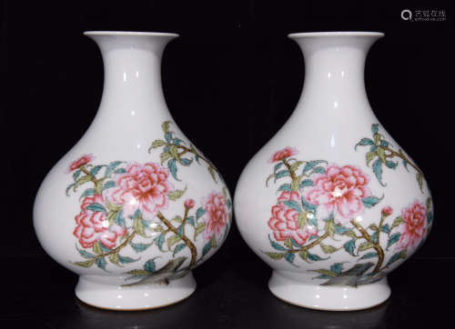清乾隆五彩花开富贵纹玉壶春瓶 A Chinese Multi Colored Floral Porcelain Vase