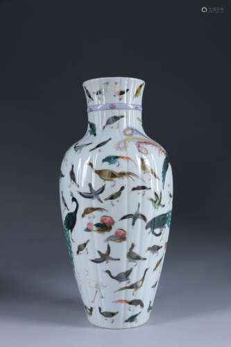 乾隆款·瓷胎绘珐琅·百鸟朝凤赏瓶 A Chinese Enamel Birds Painted Porcelain Vase