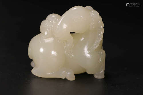 和田玉三羊开泰雕件 A Chinese Carved Hetian Jade Ornament