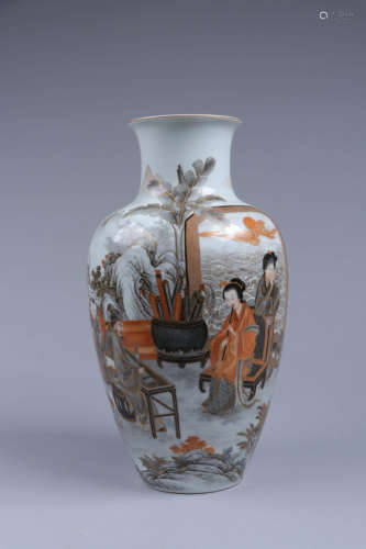 乾隆款·墨彩描金人物故事赏瓶 A Chinese Ink Colored Gild Figure Painted Porcelain Vase